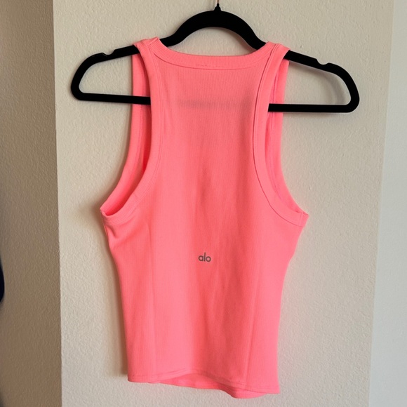 ALO Yoga Neon Pink Tank Top - Picture 2 of 2